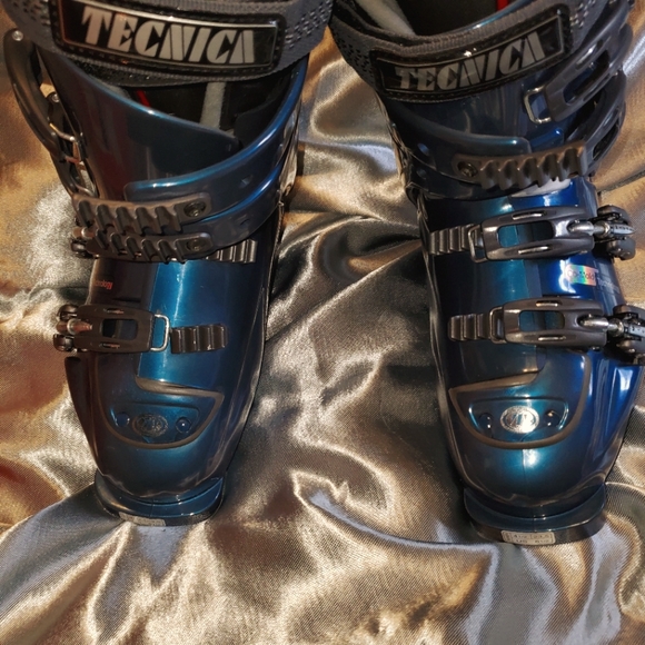Tecnica 7X Innotec Blue Ski Boots - 293mm Size 6.5 Anti-Vibration System - Picture 5 of 16